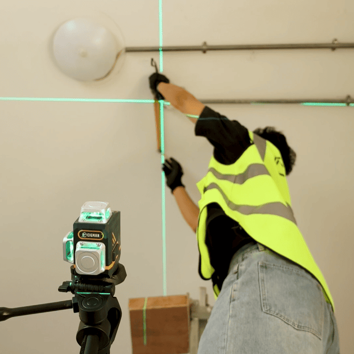 How to Use a Laser Level for Ceiling Work